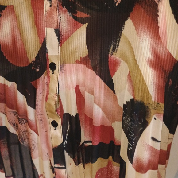 Sere Nade New York Abstract Print‎ Pleated Long Sleeve Button Down Blouse - Picture 6 of 9
